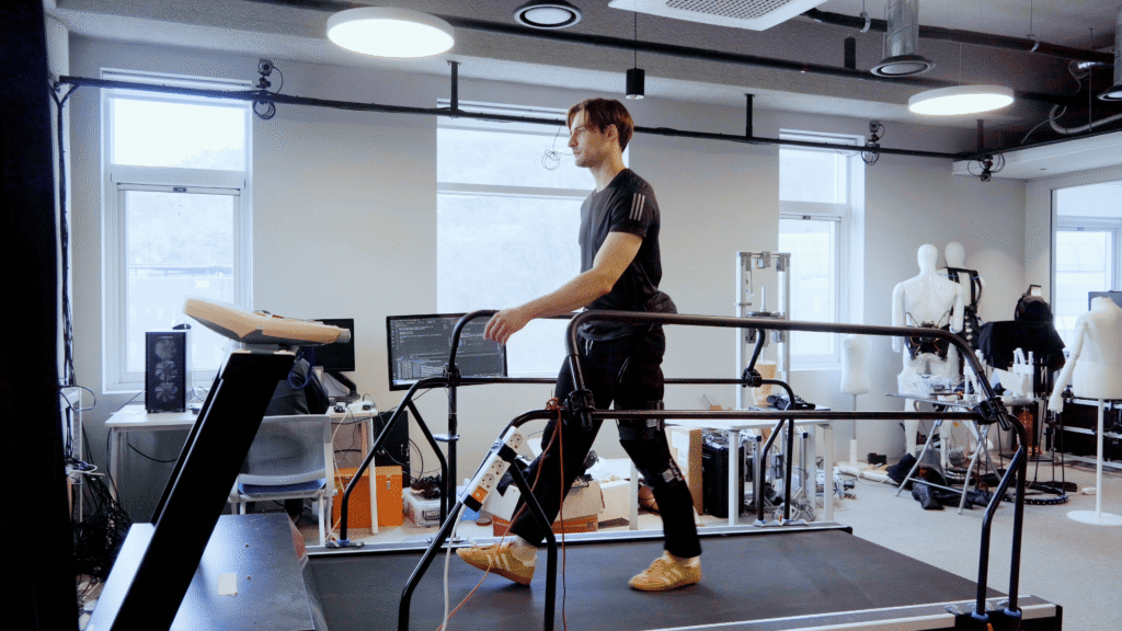 리보디스, 5억 원 시드 투자 유치... "옷처럼 입는 로봇 개발" - 뉴스 썸네일 이미지